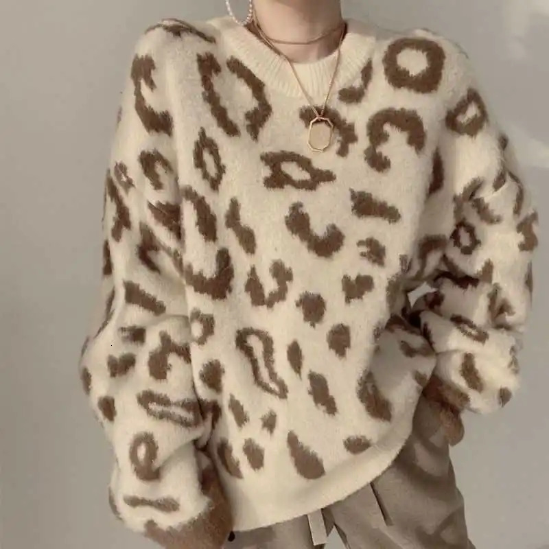 Autumn and winter loose top sweater long sleeved fully matched knitted warm style floral womens clothing trend leopard print soft top 241115