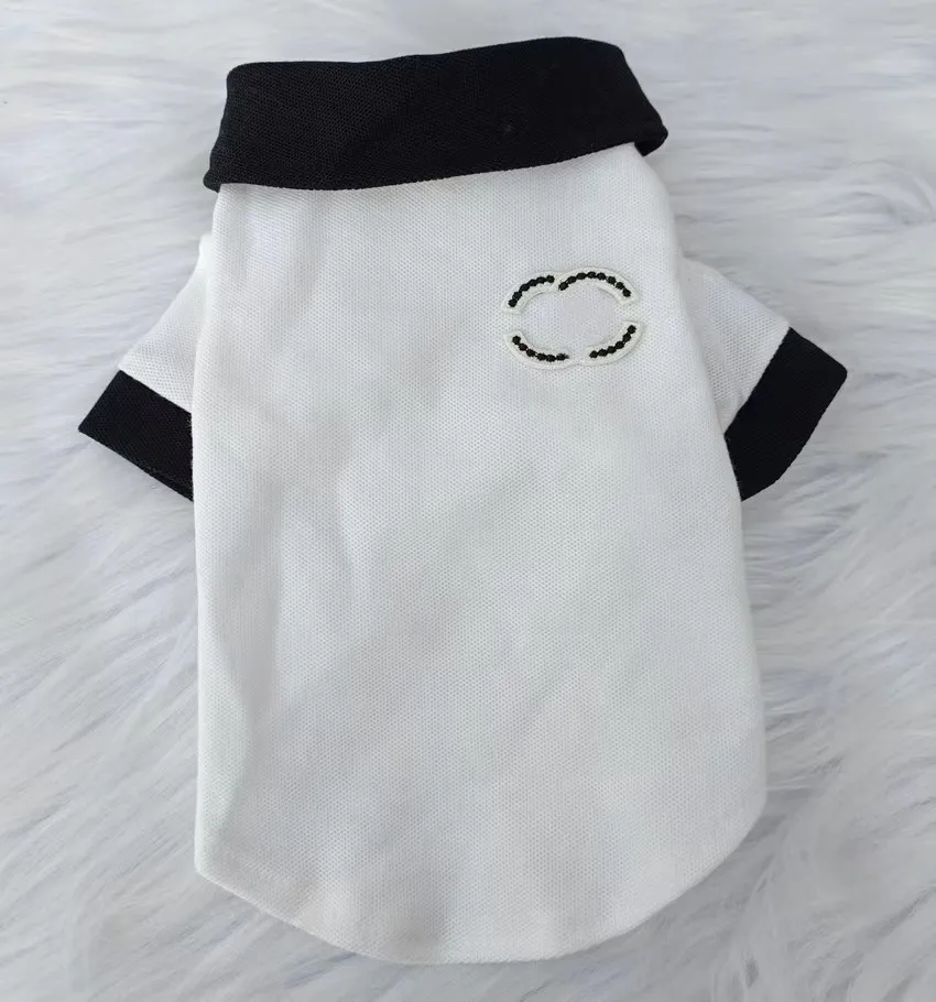 Classic Winter Coat Designer Clothes Cute T-Shirt Shorts Puppy Pet Clothing Large Dog Warm Sweater