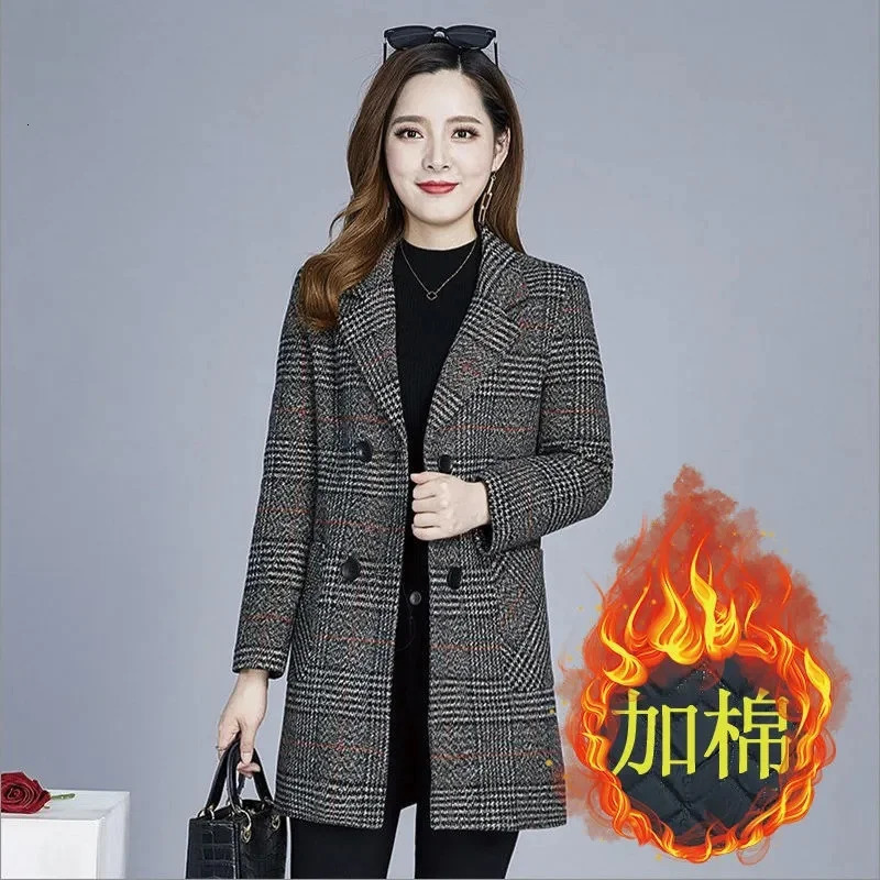 Autumn and winter coat wool coat womens middle-aged and elderly mother wearing cotton trench coat womens plain coat 241115
