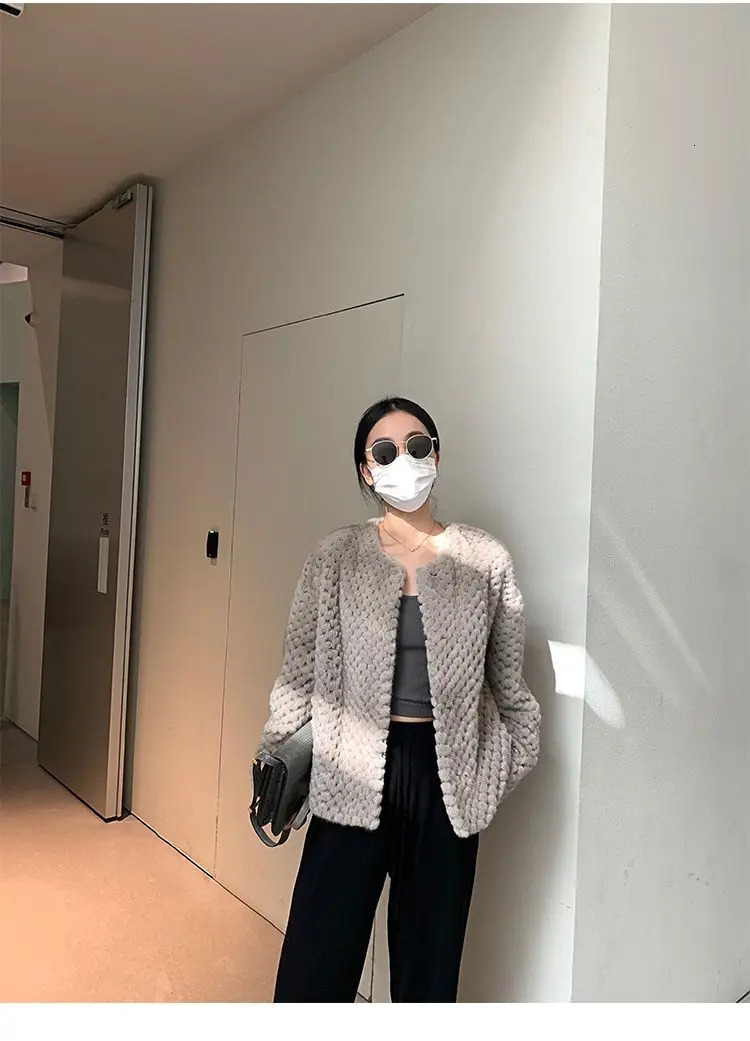 Otter Rabbit Fur Grass Coat Womens Versatile Round Neck Short Thick Warm Woven 241115