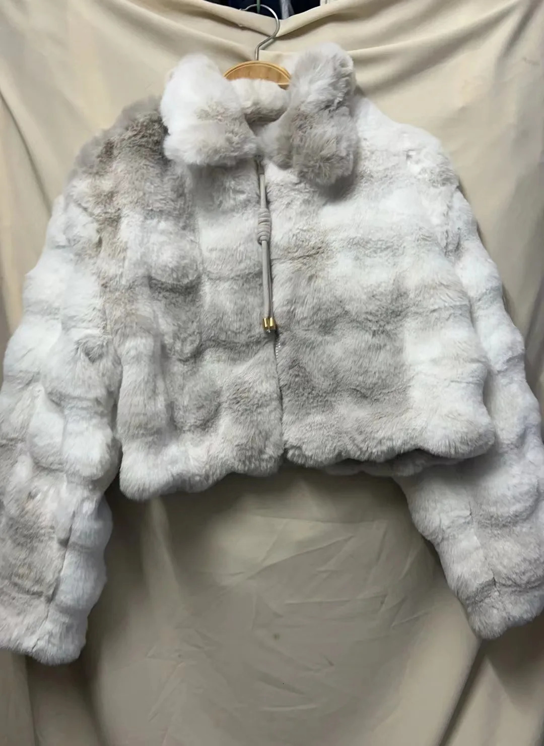 FANIECES Women Plush Faux Fur Short Coat Winter Lapel Zipper Fluffy Rabbit Outerwear 241115