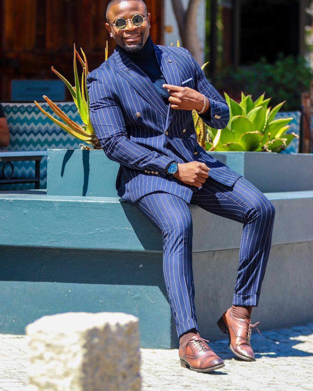 Handsome Stripe Men Two Pieces Sets Pants Coat Peaked Lapel Wedding Tuxedos Double Breasted Business Formal Groom Wear Custom Made