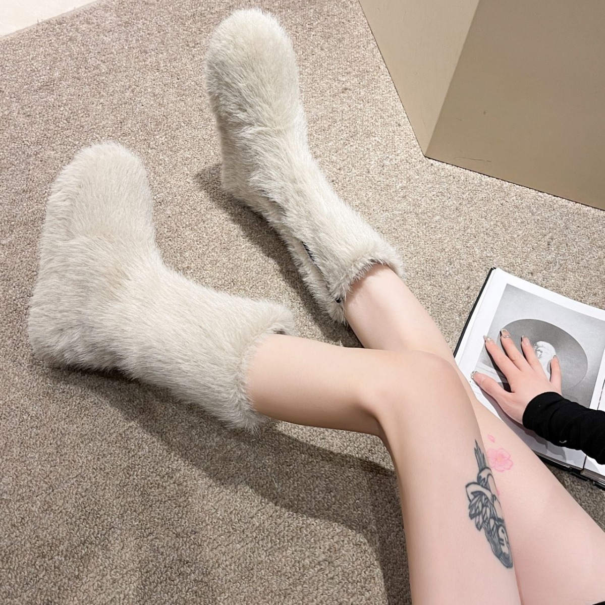 Women's Winter New Style Side Zipper Thick Bottom with Velvet Warm Plush Boots.