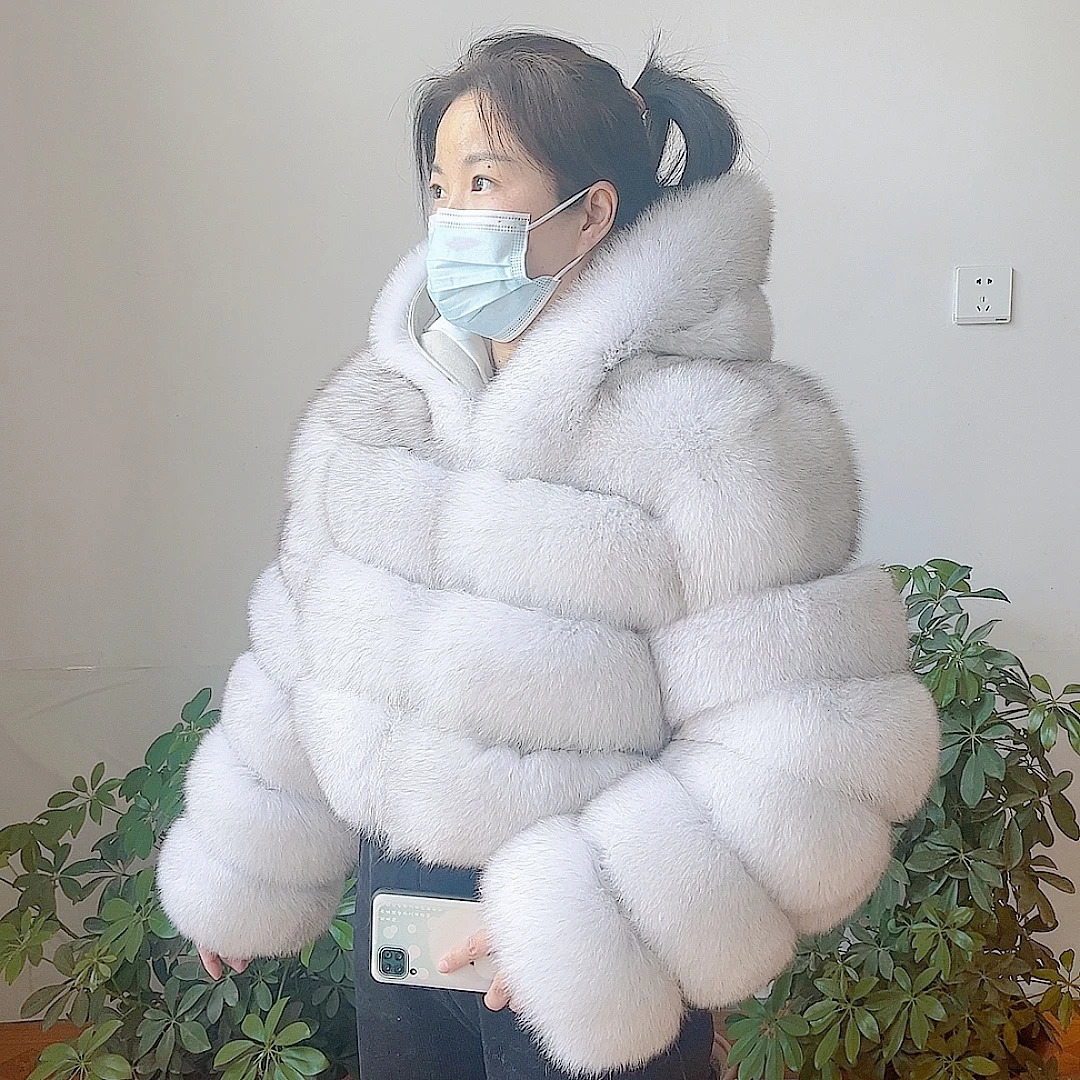 2023 100 natural fur Women Fur Coat Real Fox Thick Warm High Quality Full Sleeves Natural Fur Fashion Hooded Short Jacket 241115