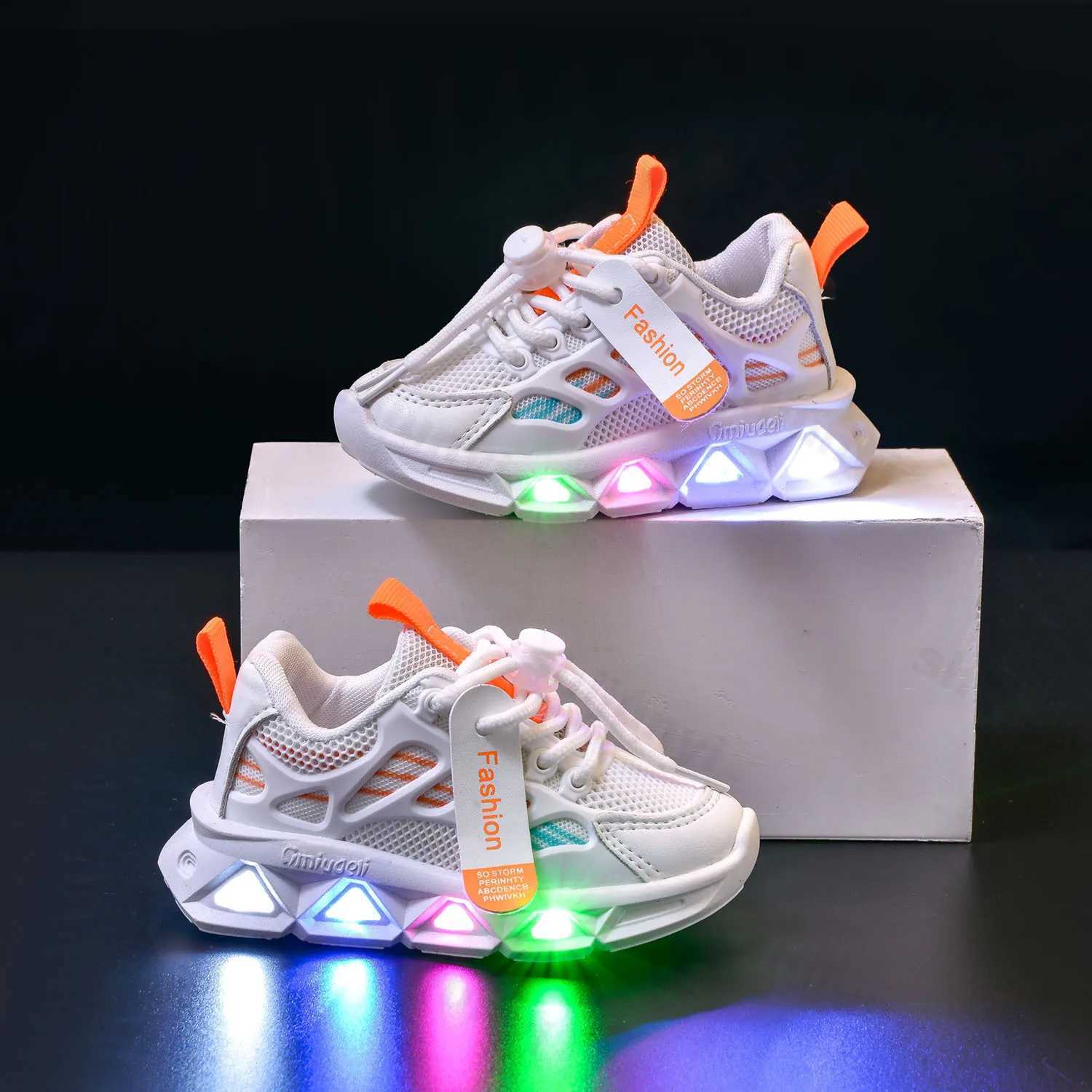2024 New LED Baby Luminous Shoes Boys Glowing Children Sport Sneakers Kids Girls Anti-slip Toddler Mesh Flats Flash Light Shoes Z250217