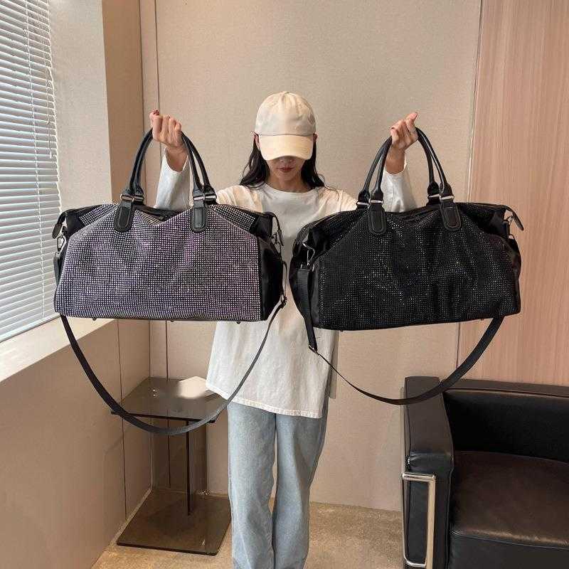 Large Capacity Travel Bag Womens Casual Korean Version Handbag Sequinlaid Diamonds Sports and Fitness Bag Crossbody Travel Luggage Bag