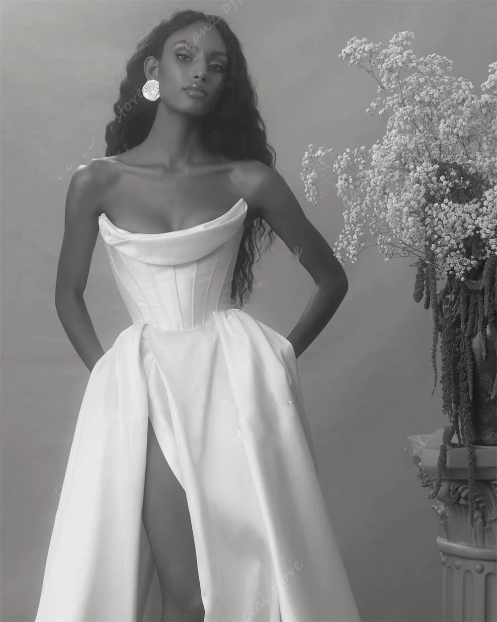2024 Vintage Satin Wedding Dress Strapless High Slit Pleat Lace Up Bridal Bride Gowns Vestido De Novias Robe Mariage