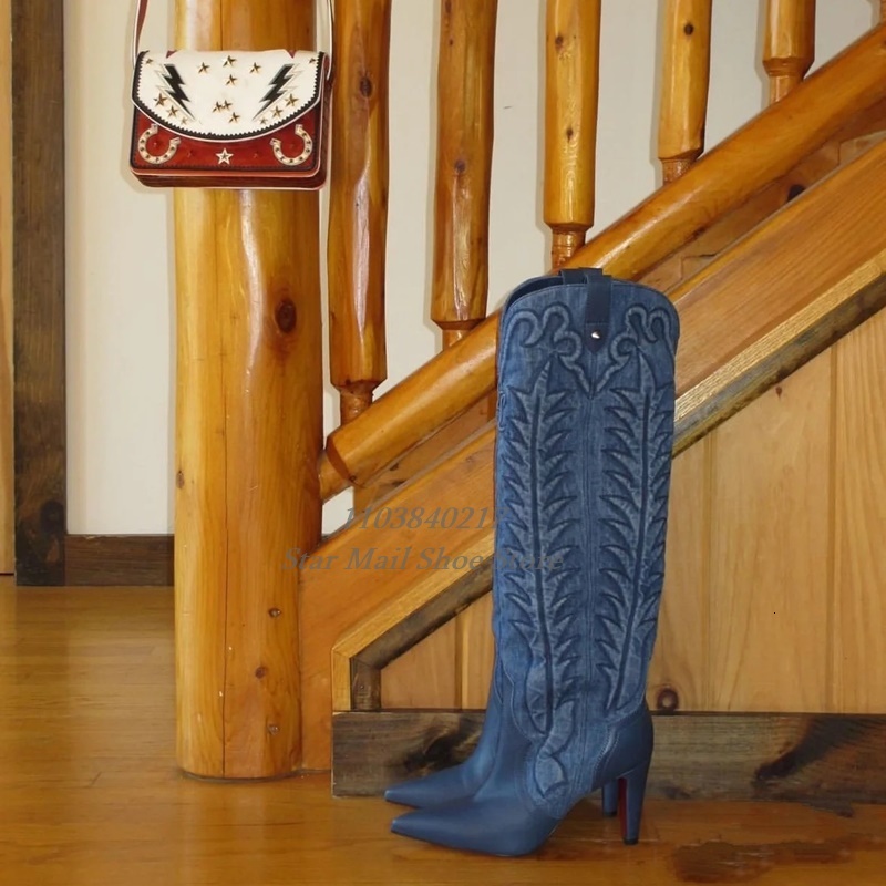 2024 Vintage Leather Suede Ing Western Women Exquisite Embroidery Boots Medium High Tube Three Colors 250227 250227