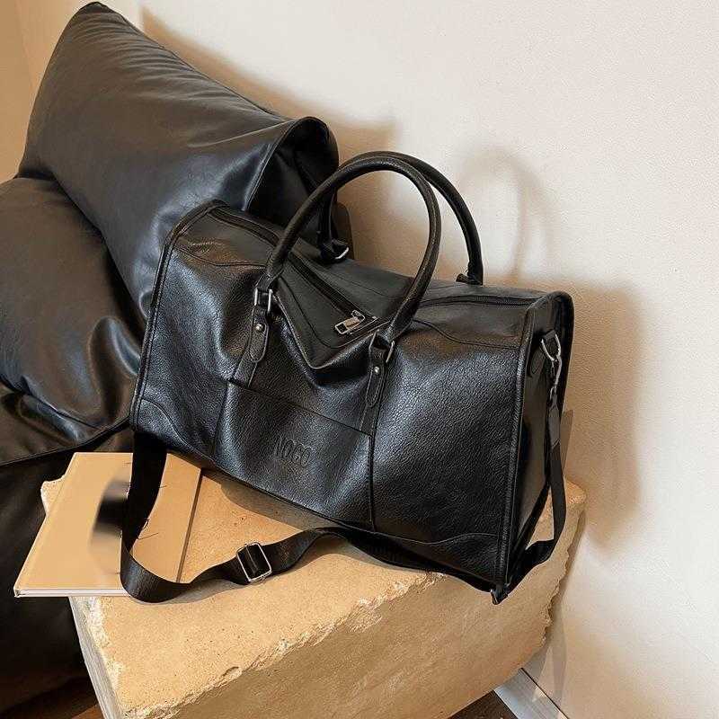 Sports Bag Womens Fitness Foreskin Travel Handbag Womens Lightweight Short Distance Travel Bag