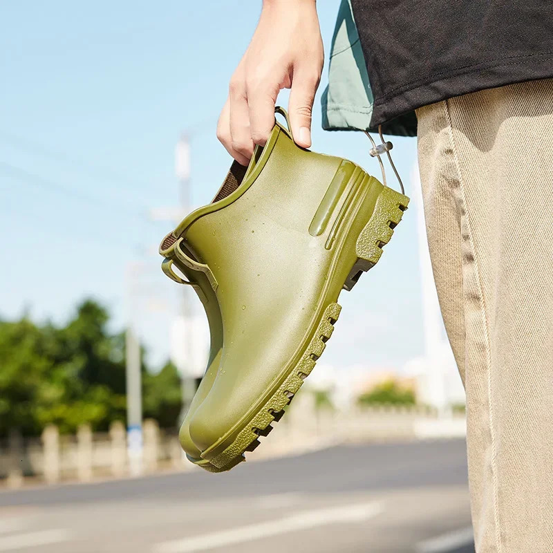 Rain Shoes Mens Nonslip Waterproof Shoes Outdoor Fashion Wearresistant Plastic Shoes Winter Cotton Warm Short Rain Boots y241115