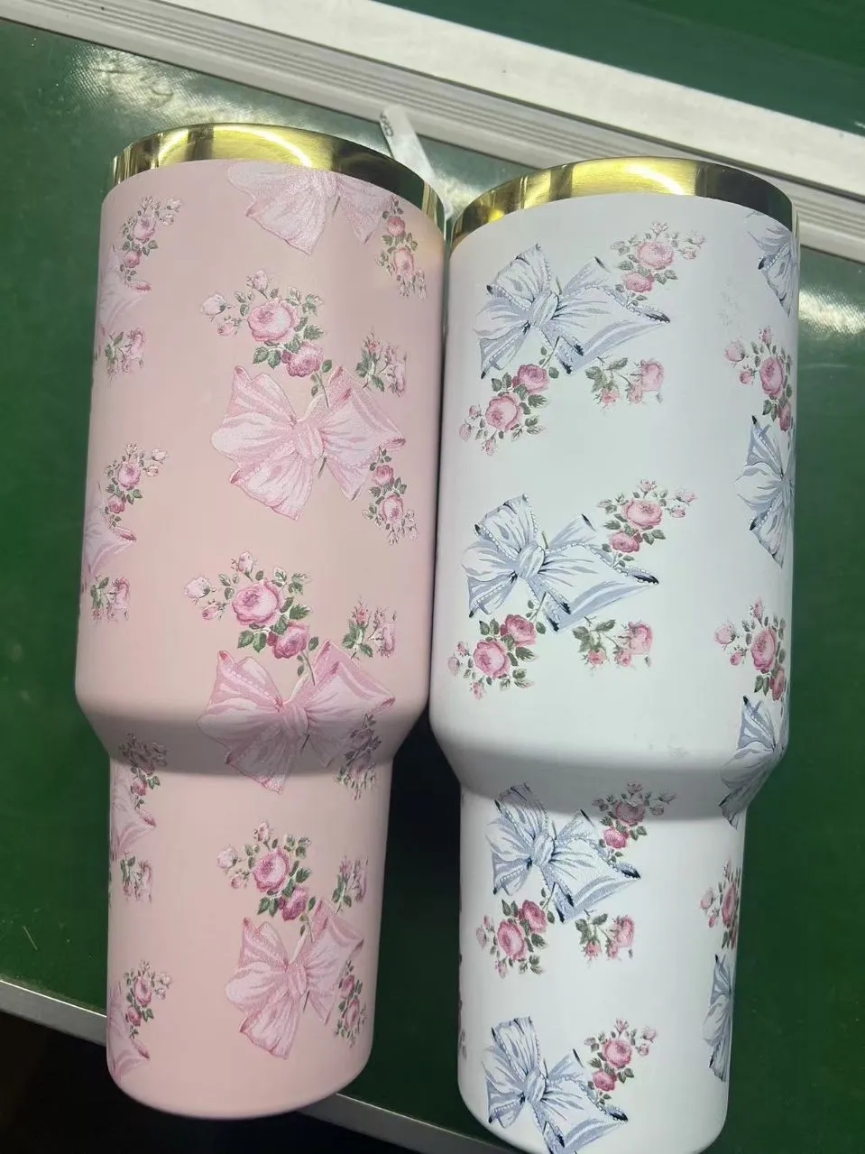 US Stock Christmas Flowers Rose Blue pink -H2.0 40oz Tumbler Magnolia Cup Holiday Gift Tumbler with Bow Straw Stopper, Cap and Straw Target Water Bott