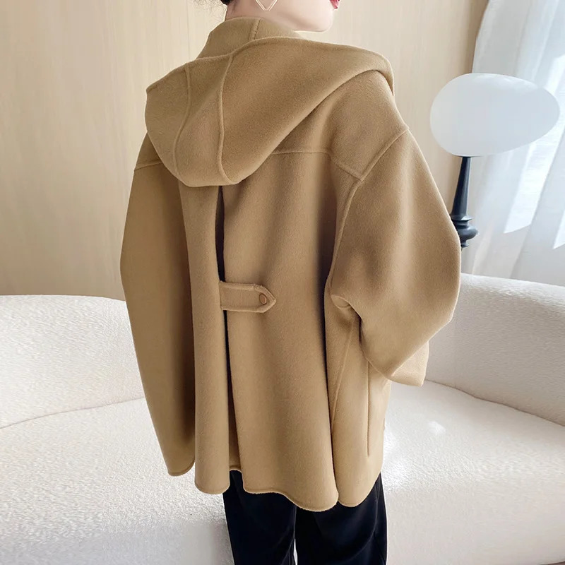 2024 Autumn and Winter 100 Wool Womens Coat Fashion Casual Hooded Metal Buckle with Pocket Versatile MidLength 241108