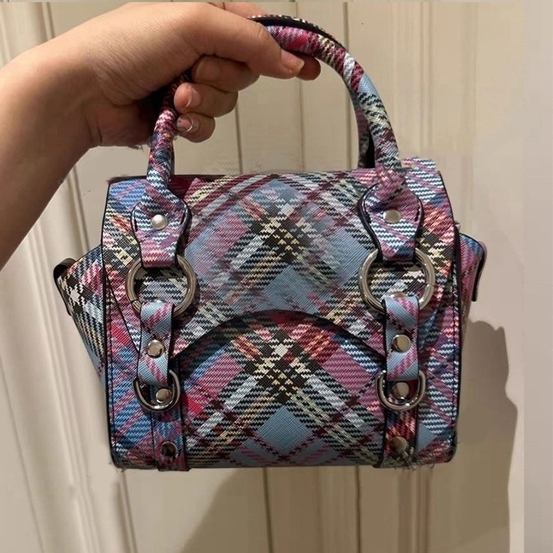 Designer Classic Saturn Blue Pink Lattice Bag Fashion Bowling Bag Chain Dumpling Hasp Bag Leather Heart Shape Shoulder CrossBody Bag Women Handbag 230901