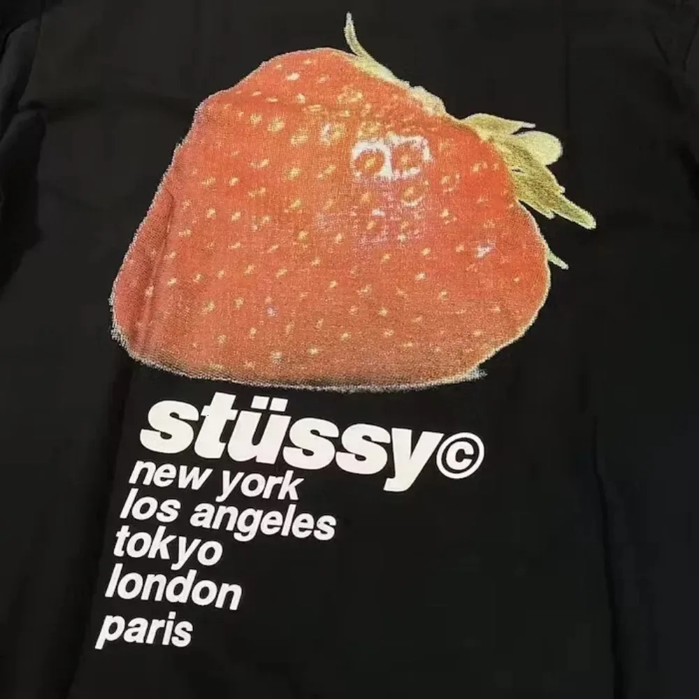 Streetwear T Shirt Y2K Harajuku Hip Hop Strawberry Print Oversized TShirt Mens Womens 100% Cotton Round Neck Short Sleeve Tops 240416