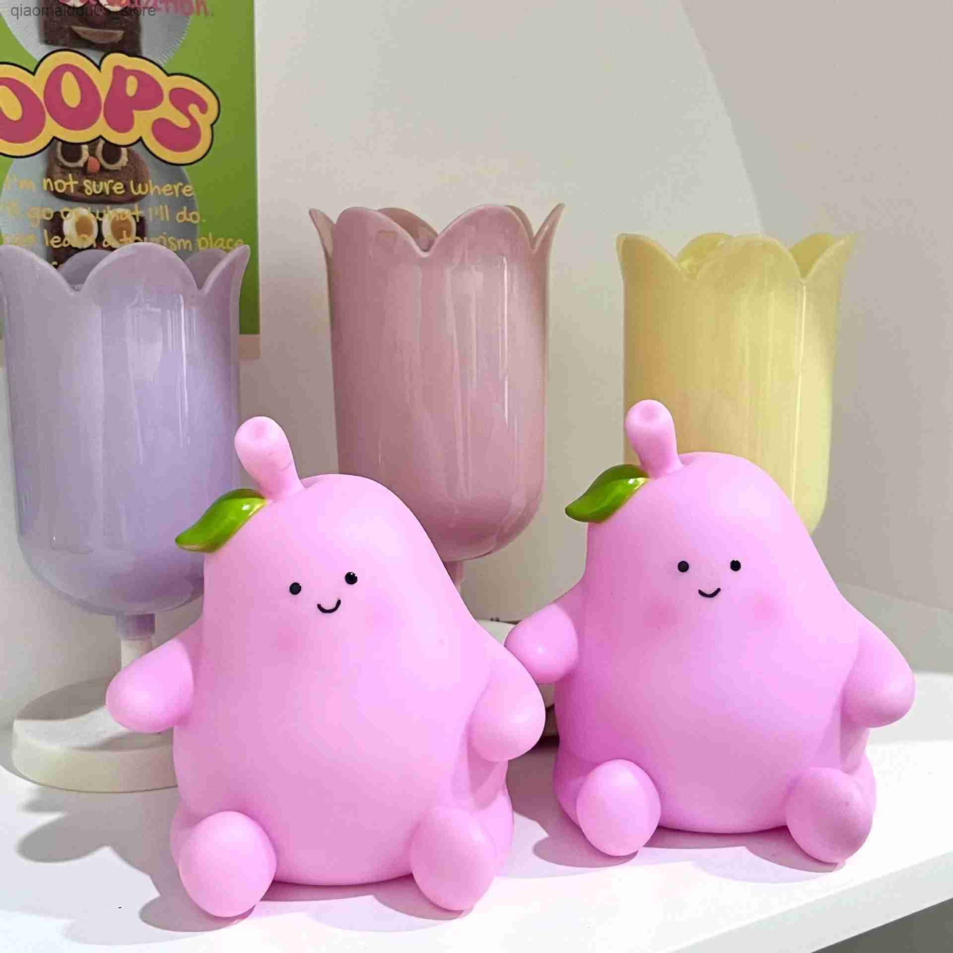 Lamps Shades Creative Pear Fruit Night Light Cartoon Baby Room Bedside Light Glowing Toy Birthday Gift Childrens Bedroom Decoration Table Light Q24041