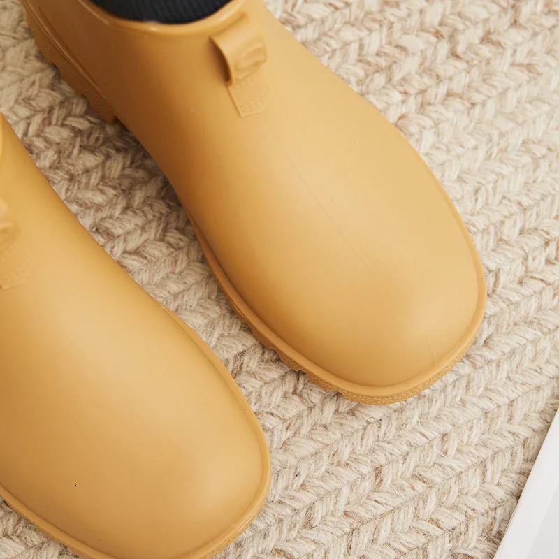 Rain Shoes Mens Nonslip Waterproof Shoes Outdoor Fashion Wearresistant Plastic Shoes Winter Cotton Warm Short Rain Boots Men 241115