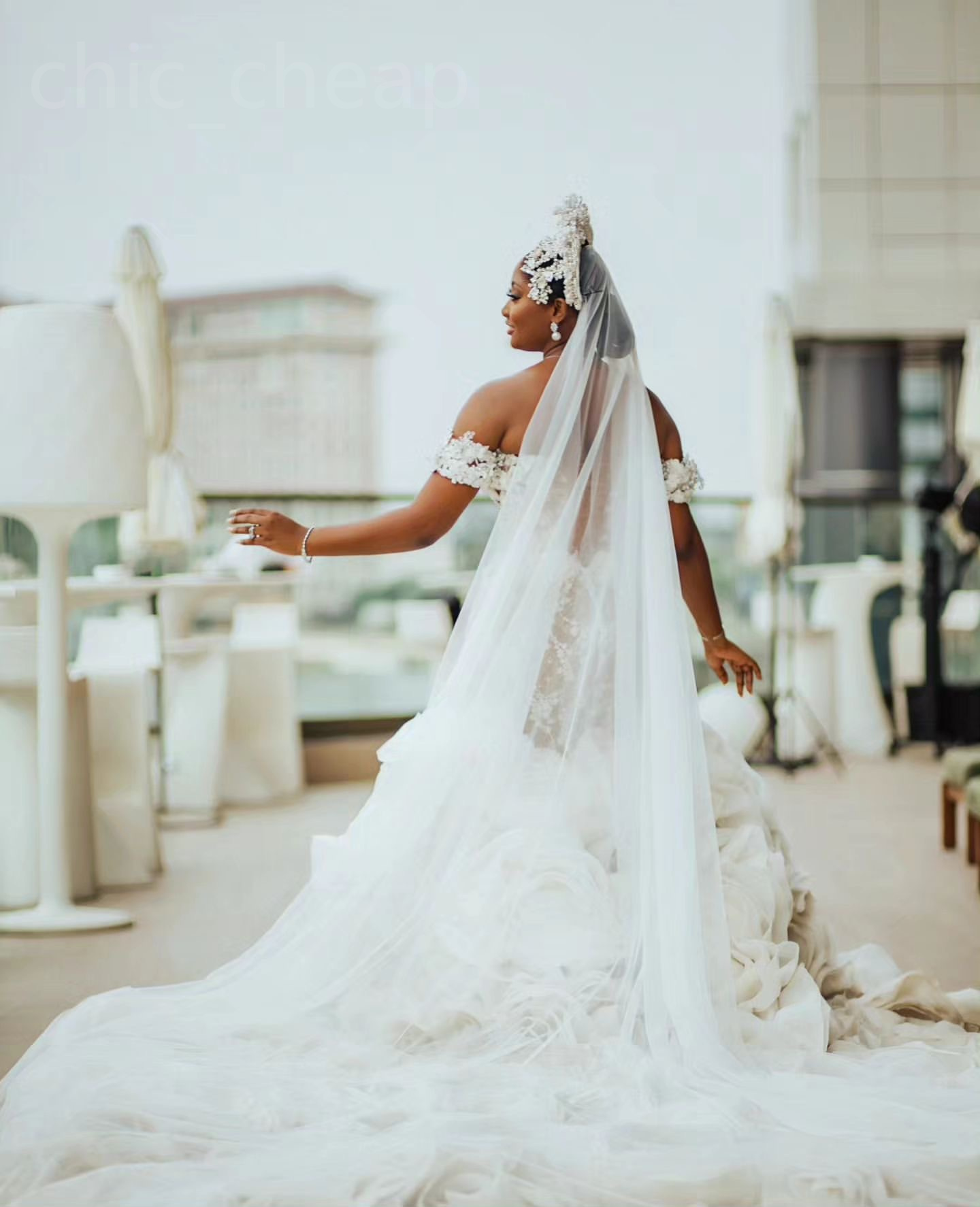 2024 Arabic Aso Ebi Plus Size Ivory Mermaid Wedding Dress Florals Lace Beaded Illusion Bridal Gowns Dresses ZJ404