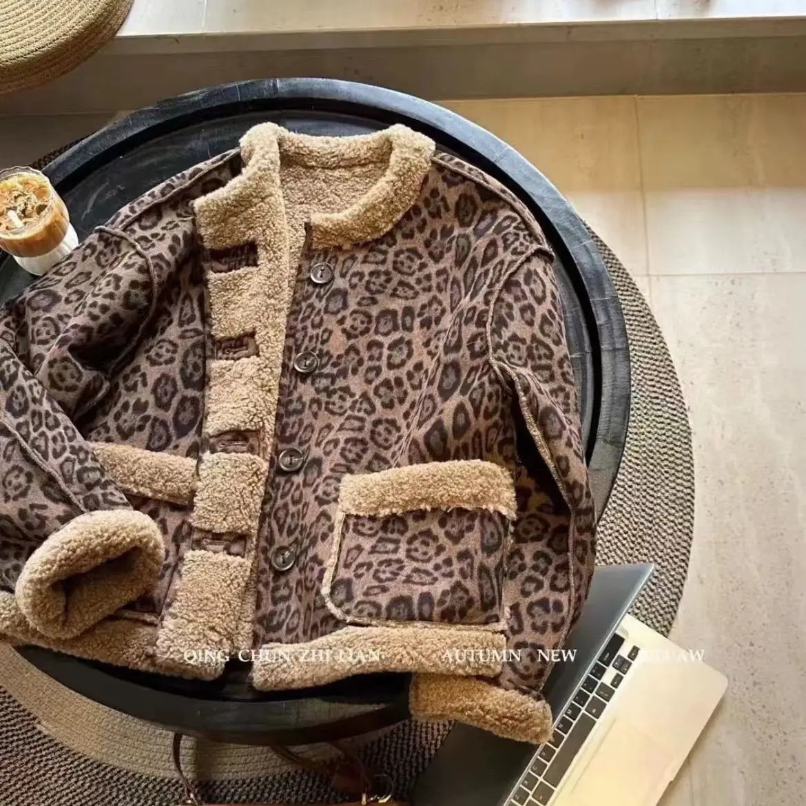 Leopard Print Gold Wheat Fur Short Sleeve Jacket Suitable for Winter Loose Button Women Minimalist Casual Warm Double sided Fashion Jacket 241115