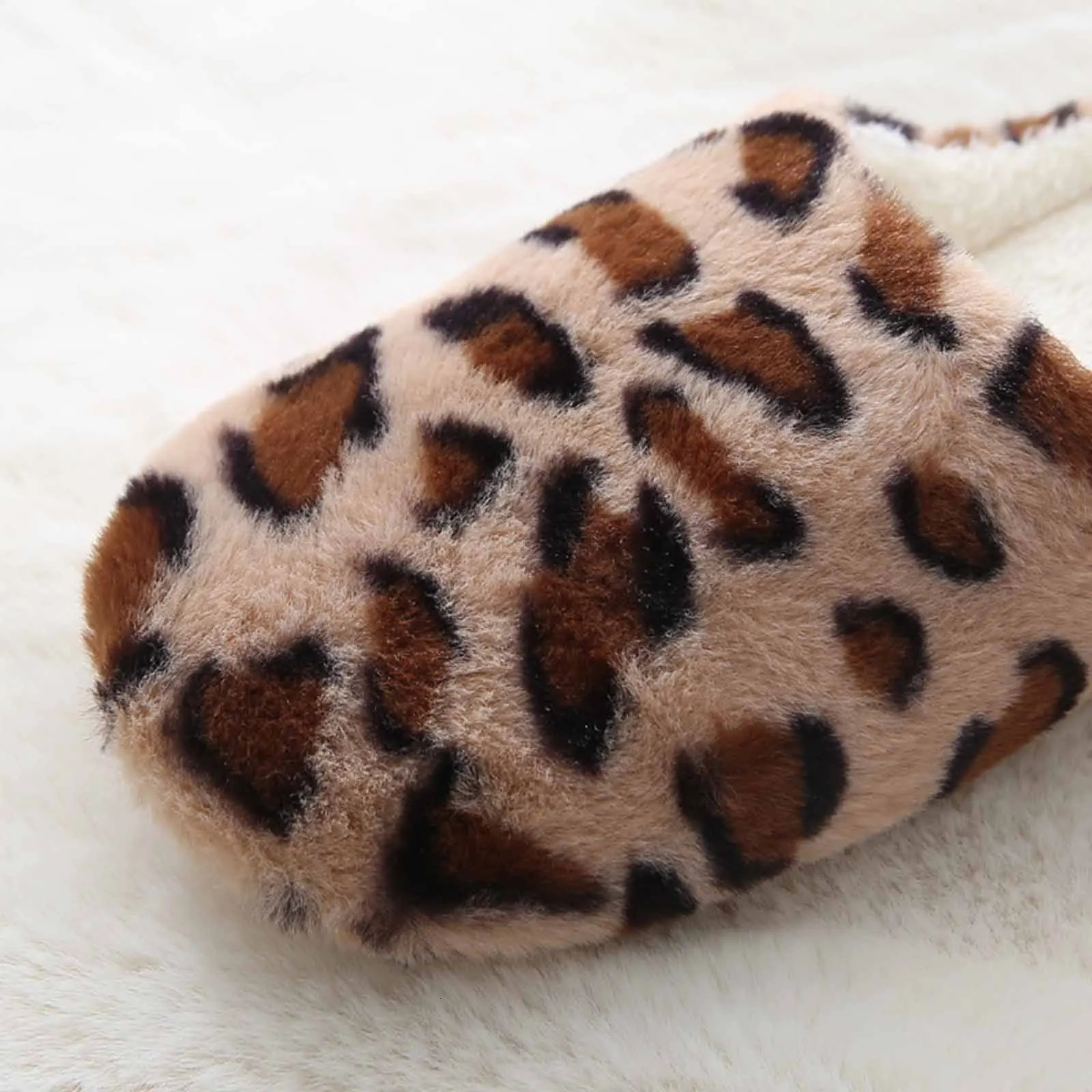 Soft Home Leopard Slippers Women Slippers Winter Indoor Light Comfort Floor Shoes Couple Silence Slides Bedroom House Slippers 241115