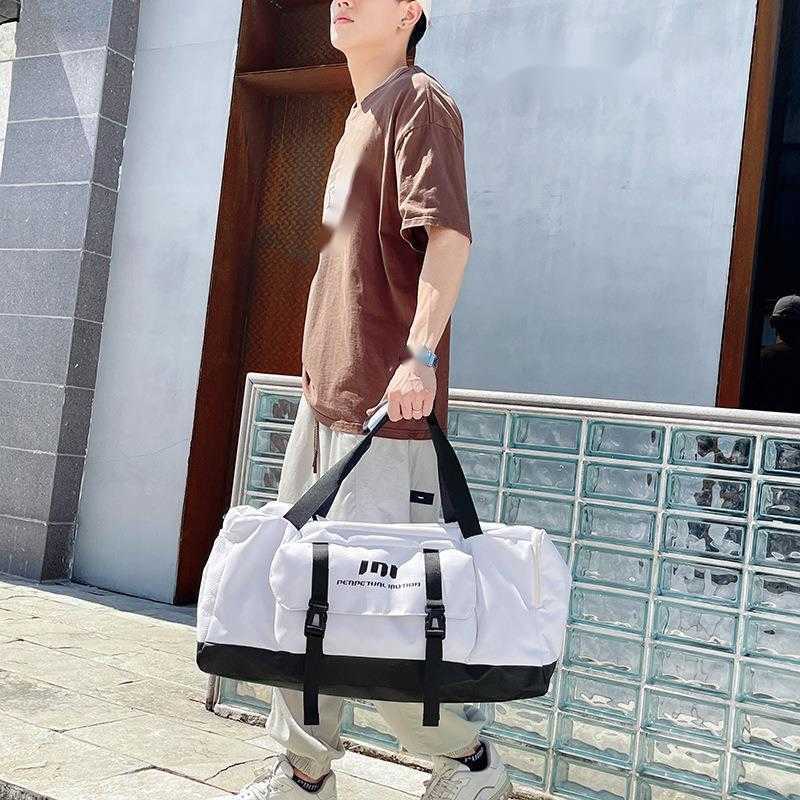 Handheld Travel Bag for Men Large Capacity Oxford Cloth Sports and Fitness Bag for Mens Outings Lightweight and Short Distance Travel Luggage Bag