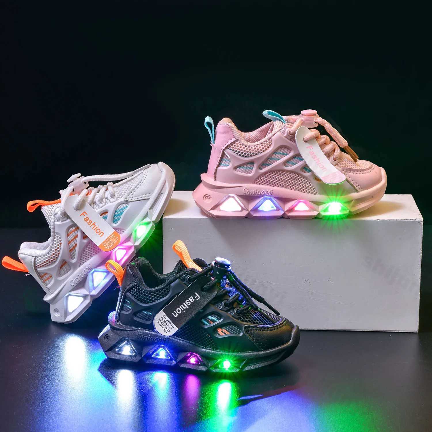 2024 New LED Baby Luminous Shoes Boys Glowing Children Sport Sneakers Kids Girls Anti-slip Toddler Mesh Flats Flash Light Shoes Z250217