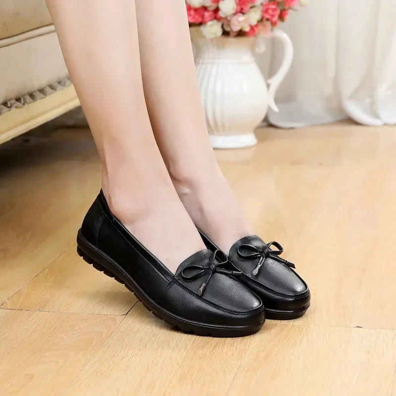 HovingeGenuine genuine leather womens cushioned shoes slip onto comfortable apartment mom womens shoes womens spring womens shoes Plus size 34-43 2411