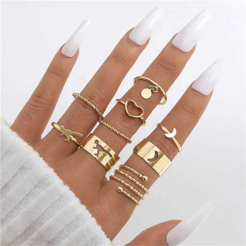 Retro Sparkling Zircon Butterfly Heart Ring Set Gold Bohemian Elegant Eyes Moon Geometric Ring Womens Party Jewelry W250111