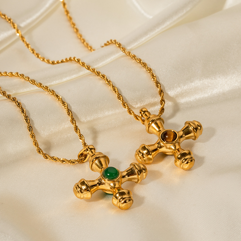 Designer Trend 18K Gold Stainless Steel Cross Pendant Necklace for Women with Tiger Eyes That Do Not Fade Fashionable Jewelry Wholesale