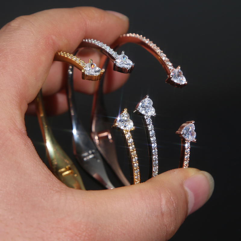 Bling 5A Heart Shaped Cubic Zirconia CZ Bangle Bracelet for Women Wholesale Iced Out Thin Band Stack Simple Classic Jewelry