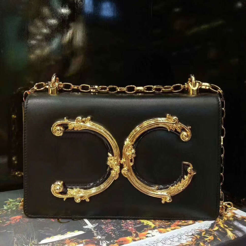 Top Designer Bags Fashion Classic Women Chain Diagonal Straddle Bag Luxury Brand Alphabet One Shoulder Bag Purse High-quality Cowhide