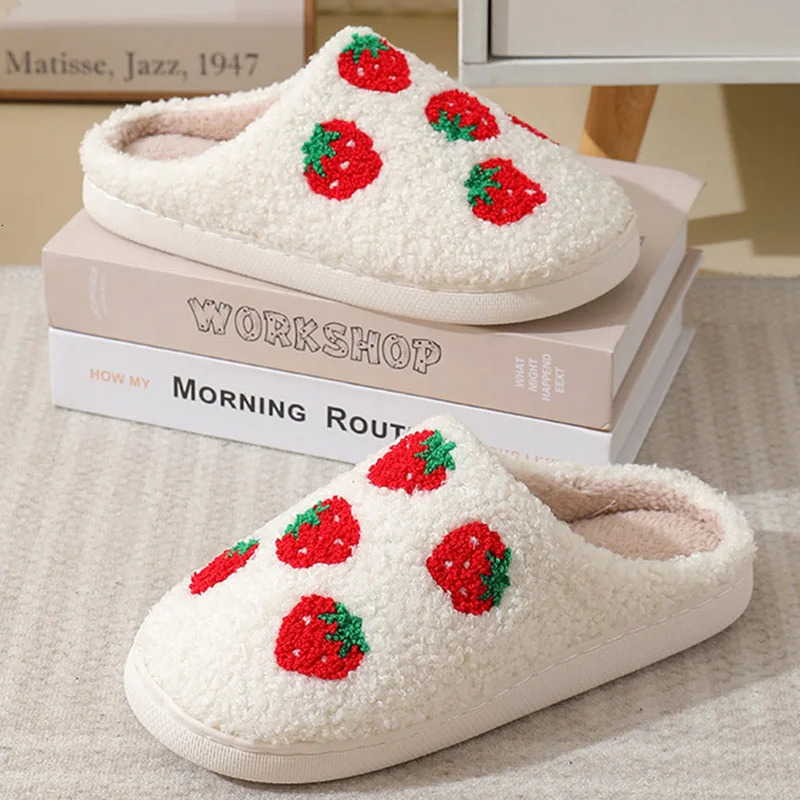Women Home Cute Cartoon Strawberry Models Cotton Slippers Couple Soft Sole Slip On Suede Slides Winter Comfort Warm Slippers 241115