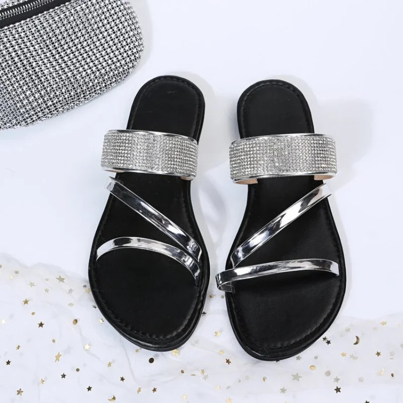2024 Summer Womens Fashion Gold Silver Patent Leather Flat Heel Sandals Bling Rhinestone Narrow Band Beach Casual Slippers 241115