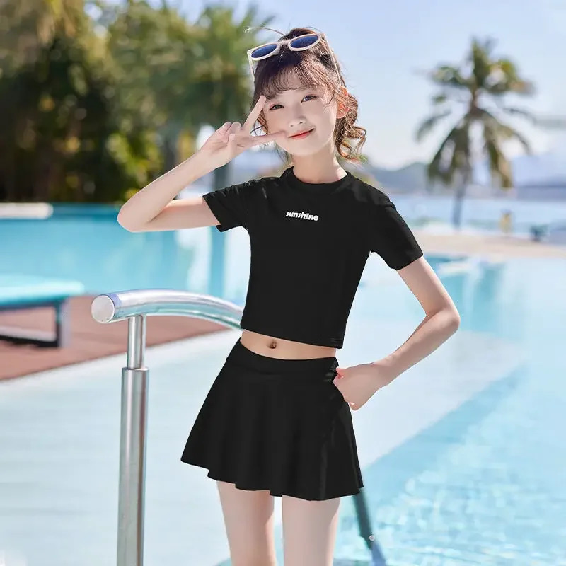 Two Pieces Girls Swimsuit Summer Beach Swimwear Skirt With Underwear Short Sleeve Kids Vacation Clothes For Girl Pink Black 240412