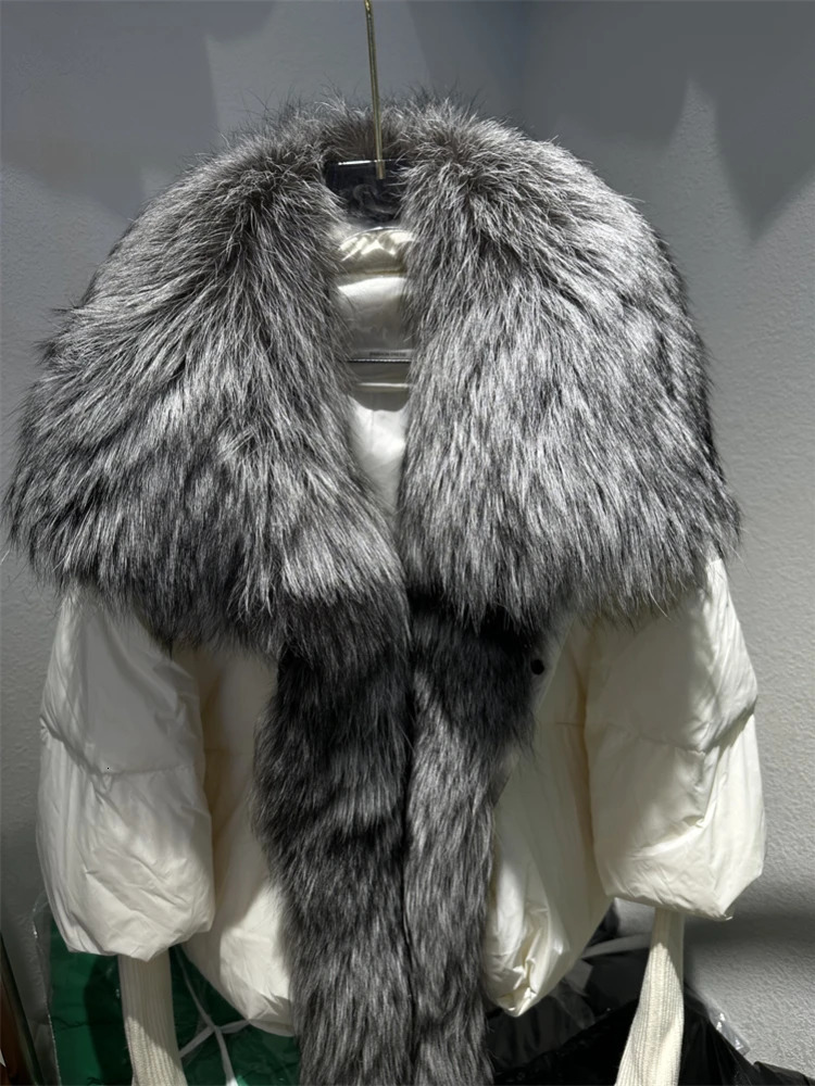 2023 Large Real Silver Fur Collar with Knit Sleeve Winter Women Coat White Duck Down Jacket Super Fashion Outerwear 241108