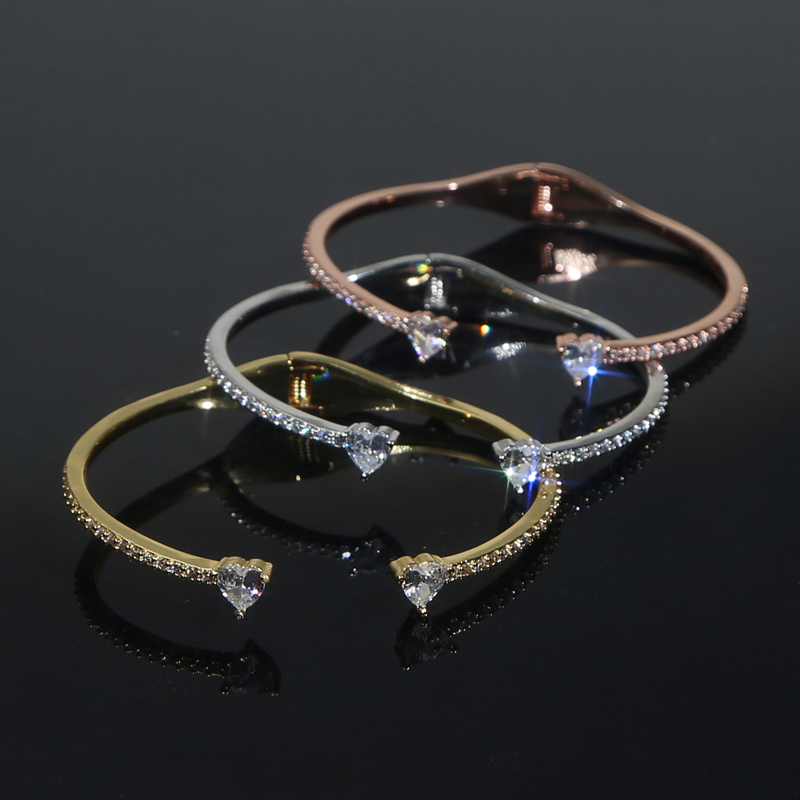 Bling 5A Heart Shaped Cubic Zirconia CZ Bangle Bracelet for Women Wholesale Iced Out Thin Band Stack Simple Classic Jewelry