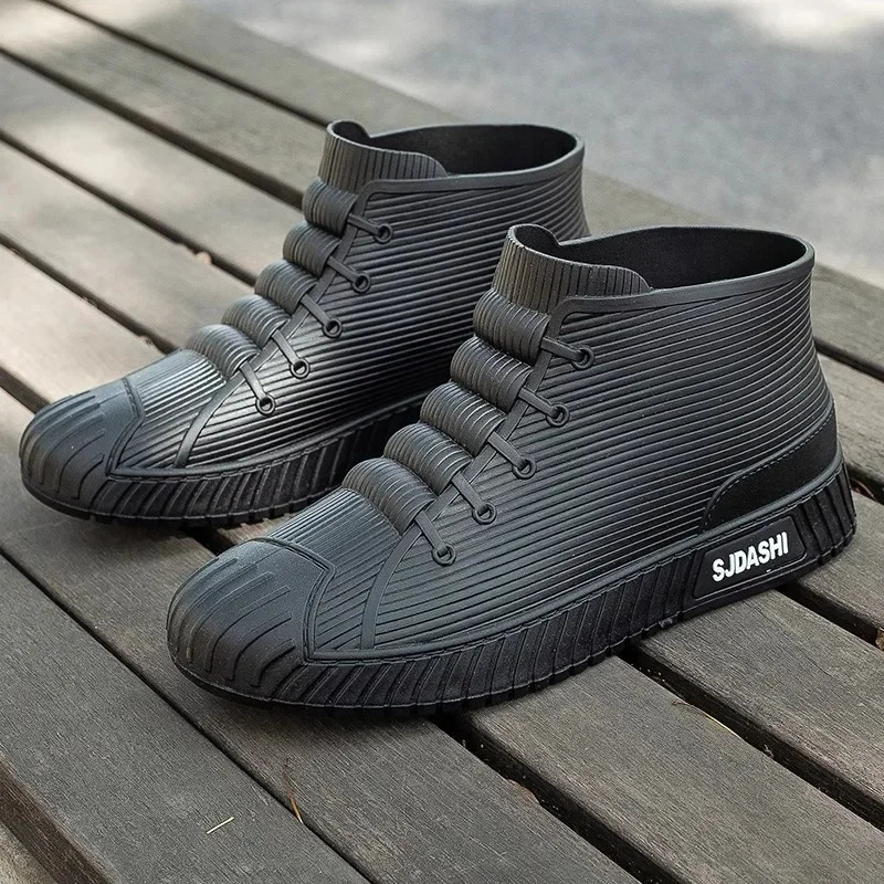 Rain Boots for Men Short Fishing Wearresistant Rubber Shoes Car Wash Nonslip Fashionable Comfortable and Waterproof Shoes 241115