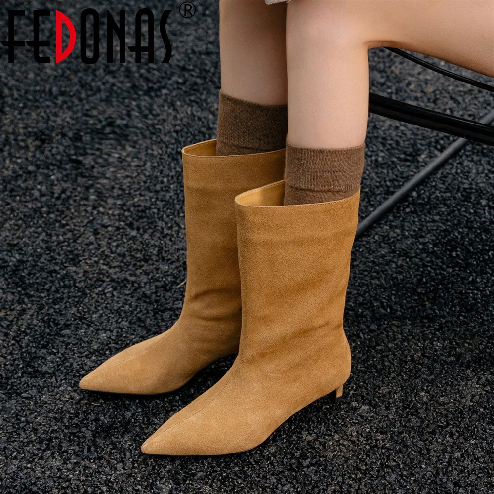 FEDONAS Sexy Womens Pointed Toes Small Leg Boots Kitten High Heels Low Boots Warm Knight Boots Fashionable Skating at Parties Wedding Shoes for Women 