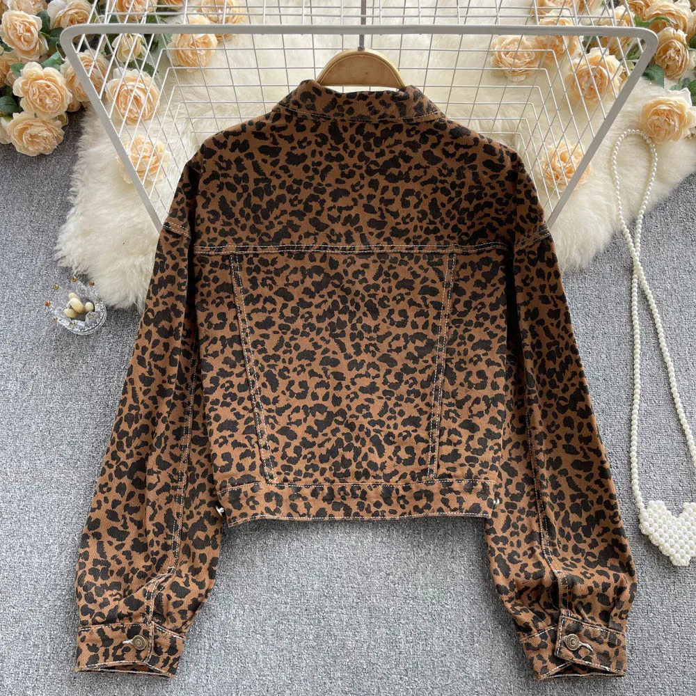 Leopard Print denim jacket for women fashionable pocket lapel short denim jacket for spring and autumn casual and loose denim jacket for women 241115