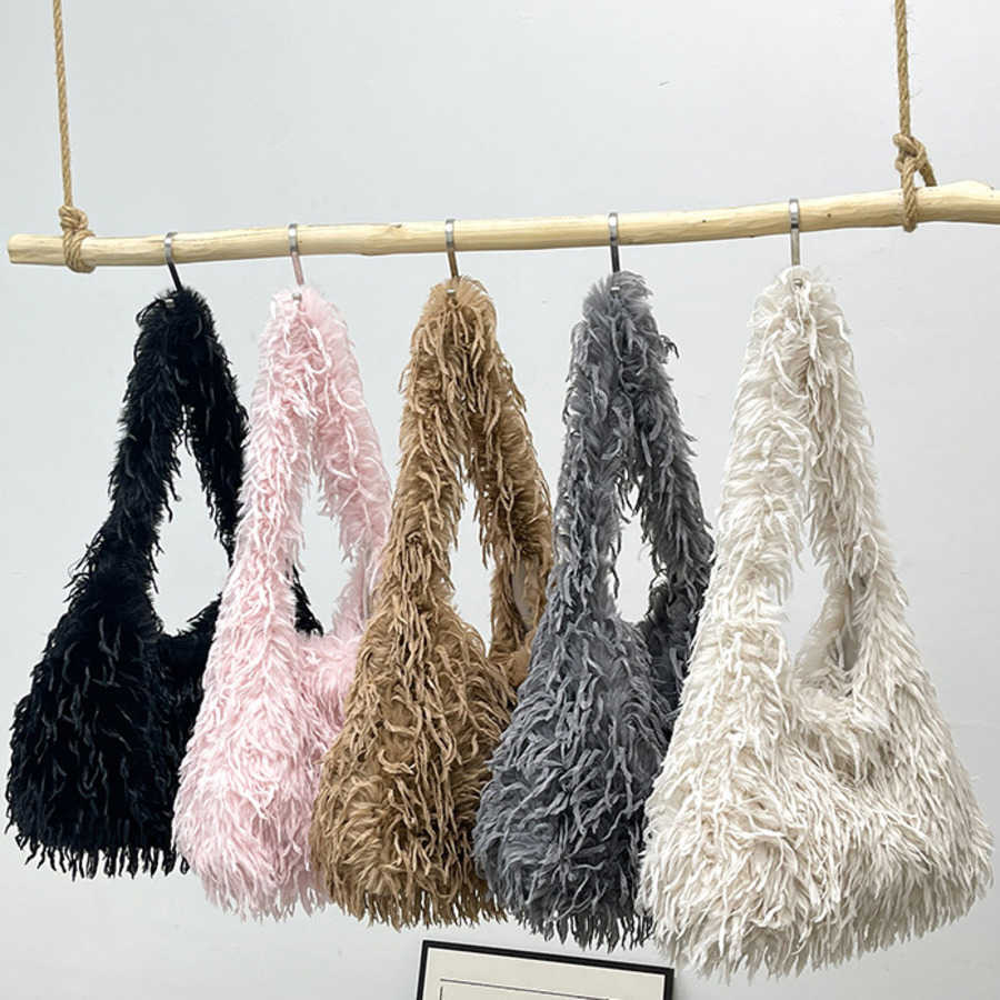 Plush Tote Bag For Women Tassel Shoulder Bag Large Capacity Shopping Bags Fashionable Bag 241104