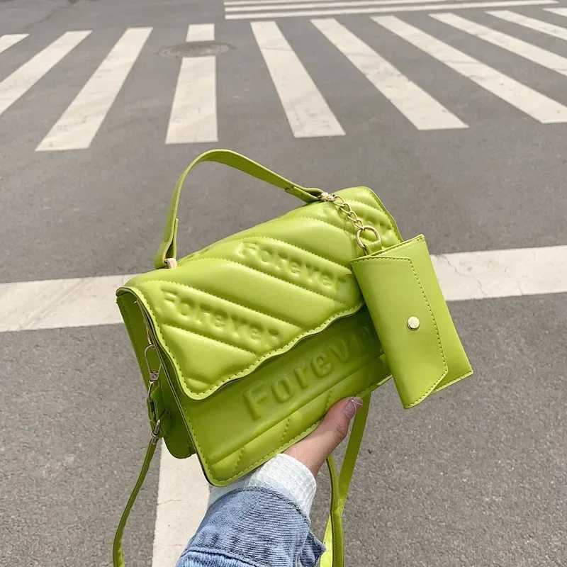 New Casual PU Leather Embossed Chain Crossbody Bags For Women Fashion Simple Shoulder Bag Ladies Designer HandbagsC241116