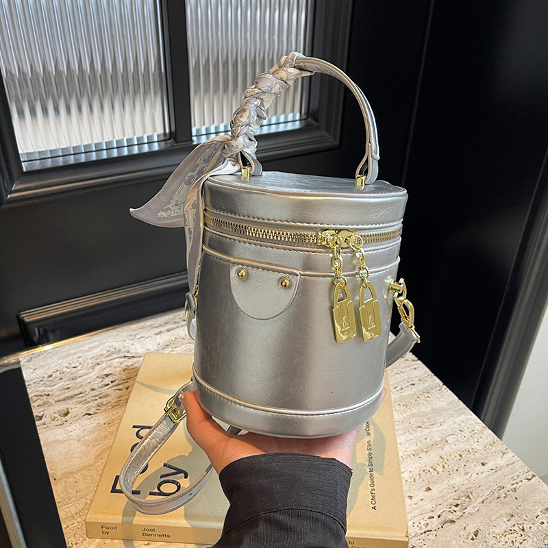 Fashionable New Minimalist And Versatile Silk Scarf Stylish Water Bucket Single Shoulder Crossbody Bag
