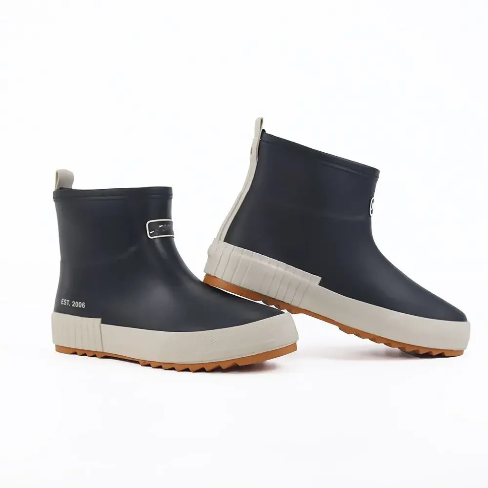 Short Man Shoes Cooking Silicone Low Ankle Chef Kitchen Rain Boots for Men Summer Gum Wide Toes Waterproof Resistant Fishing 241115