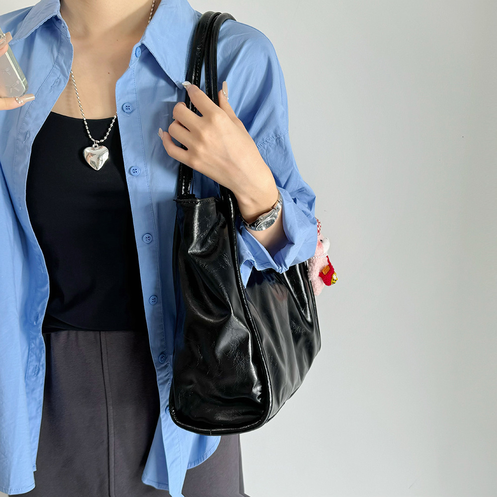 Designer women's new style, hand-held, single shoulder, large capacity, versatile, casual, underarm bag, commuting, campus tote bag
