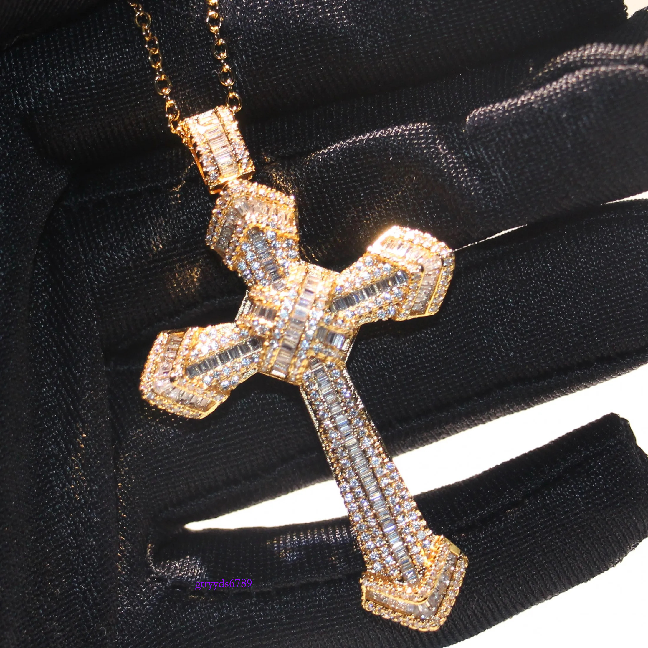 Hot Sale Vintage Fashion Jewelry Sterg Sier &Gold Fill Princess Cut 5A Cubic Zirconia Cross Pendant Women Wedding Necklace Gift