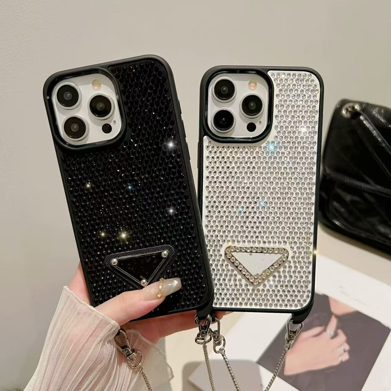 Necklace Luxury Glitter Phone Cases For Iphone 16 Pro Max i 15 14 12 14promax 13 14Pro Designer Bling Sparkling Rhinestone Diamond Jewelled 3D Cr