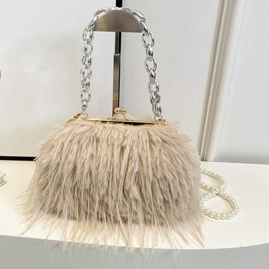 Plush WoMens Shoulder Bag Tassel Pearl Chain Single Crossbody Bag Fairy Clip Buckle Tote Bag Dinner Bag 241104