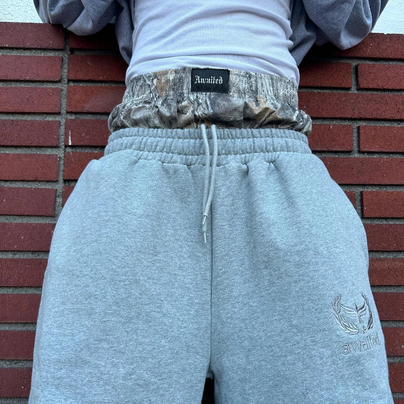 Y2K Retro Sweatpants Double Waisted Embroidered Camouflage Pattern Wide Leg Pants Men Trend Casual Streetwear Unisex Baggy Pants 241116