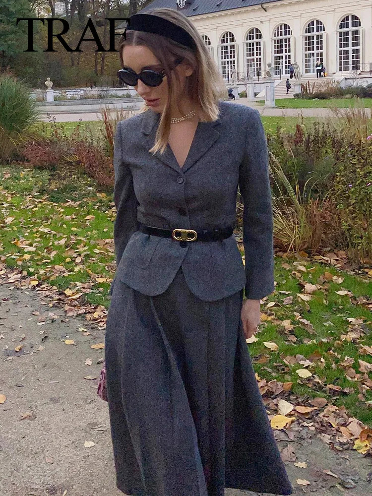 TRAF Autumn Womens Clothing Trend Solid Vneck Texture Slimming JacketWrinkled Commuting Office 241115