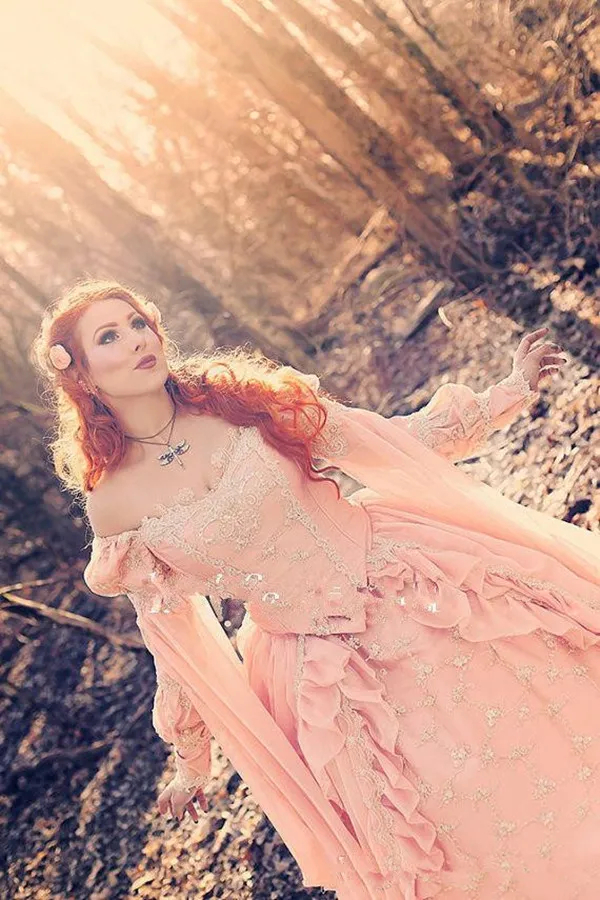 Medieval Princess Prom Dresses Off The Shoulder Long Sleeves Peach Pink Corset Masquerade Dress Fantasy Sleeping Beauty Gown Vintage Special Occasion 