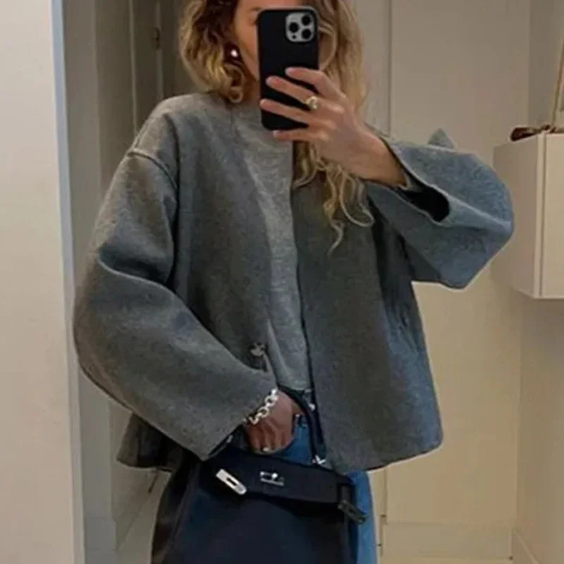 Womens retro V-neck oversized coat autumn and winter fashion single button crop jacket casual and elegant coat 241115